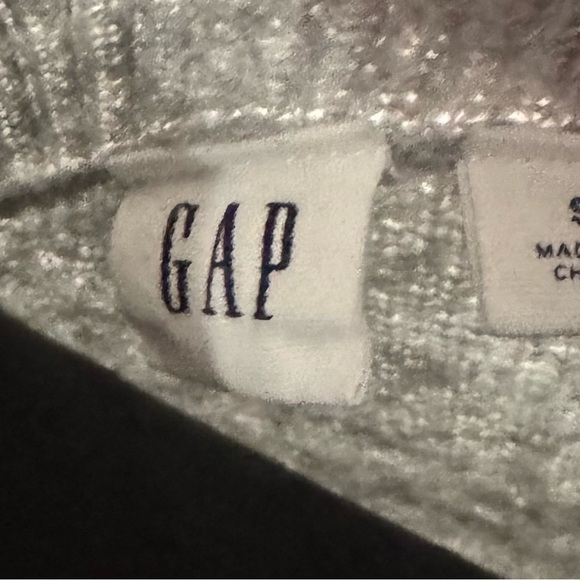 GAP Crazy Stripe Sweater size small - Picture 6 of 8